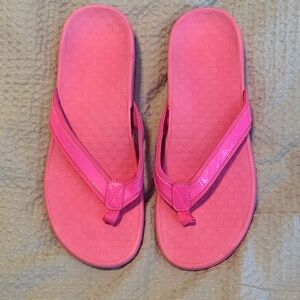Vionic Tide Hot Pink Sandals for Women